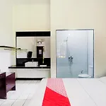 OYO 3424 Hotel Bitung Plaza
