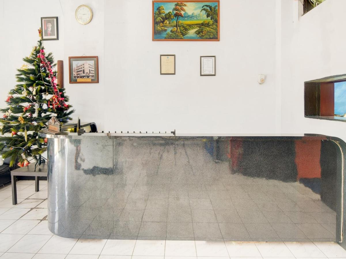 Hotel Oyo 3424 Bitung Plaza