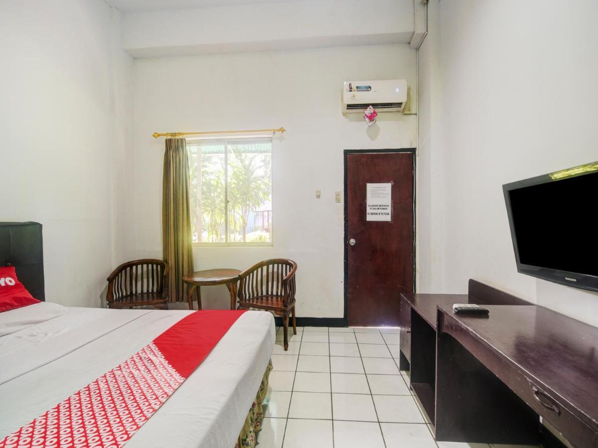 Hotel Oyo 3424 Bitung Plaza